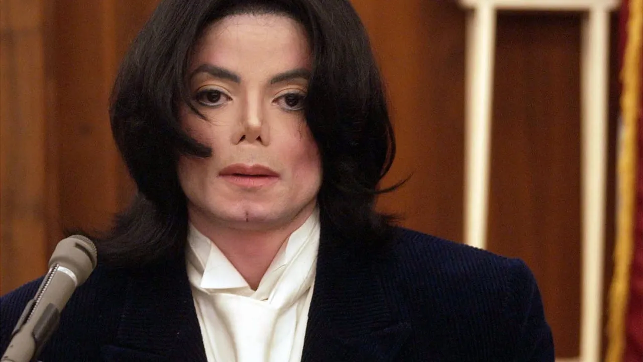  Did Michael Jackson sexually molest children?  Lawsuit filed against the singer reopens