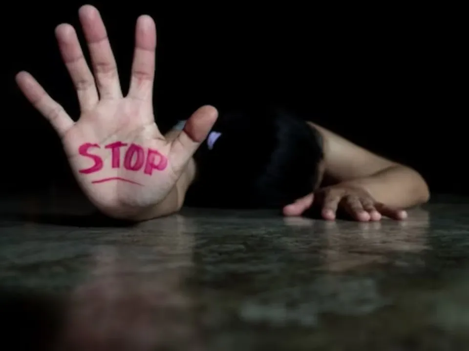  Delhi's women and child welfare officer rapes friend's minor daughter, CM Kejriwal takes action