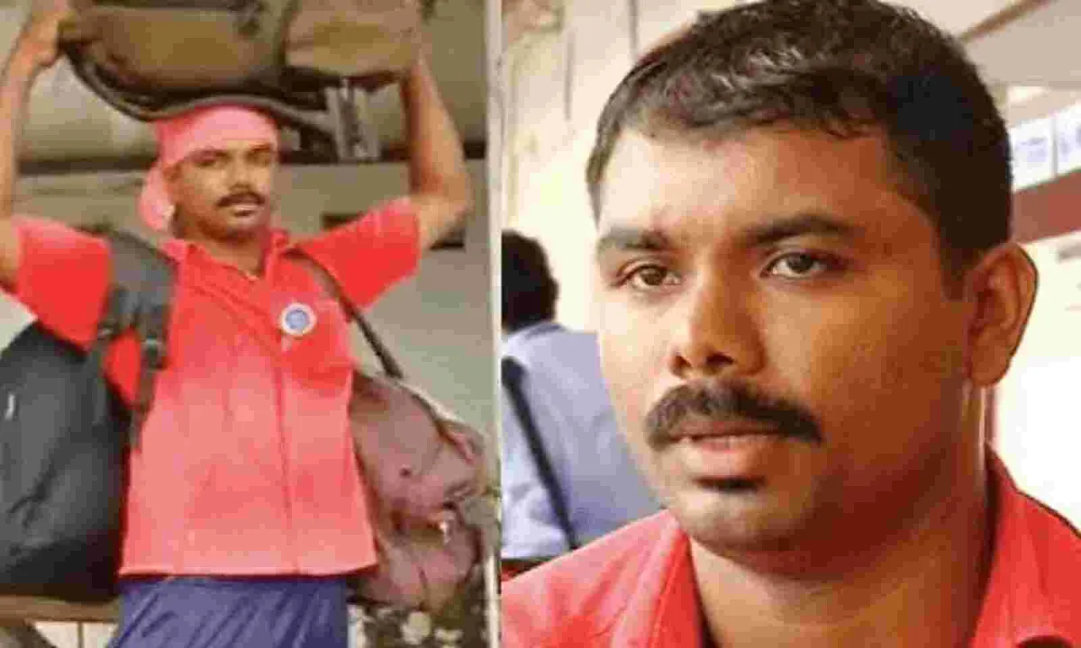  Story of a coolie who used the railroad's Wi-Fi to pass the UPSC exam