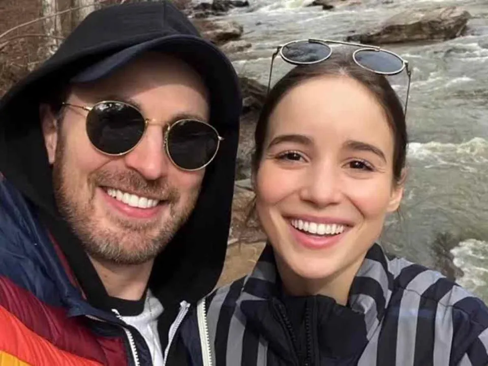  Captain America's Chris Evans ties a knot in with Warrior Nun star Alba Baptista