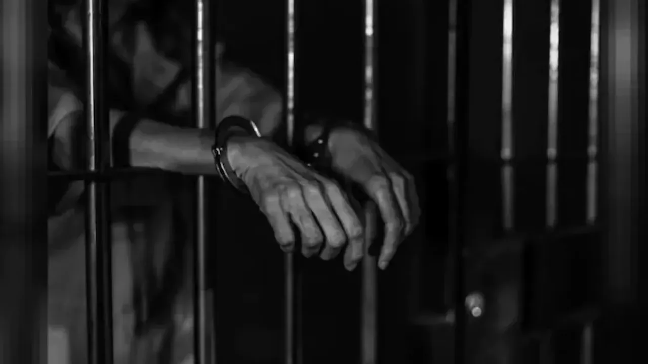  Gujarat court acknowledges prisoner's three extra years in jail, grants Rs 1 lakh compensation