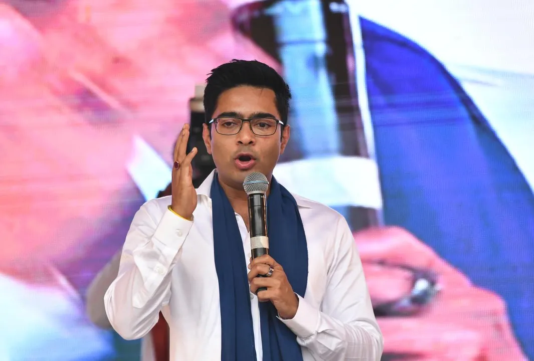  TMC puts protest over Central funds on hold after promise by WB Governor