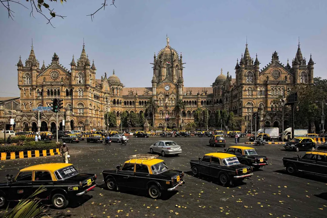 Mumbai‘s iconic ‘Kaali Peeli‘ taxis to go off roads from tomorrow after 6 decades