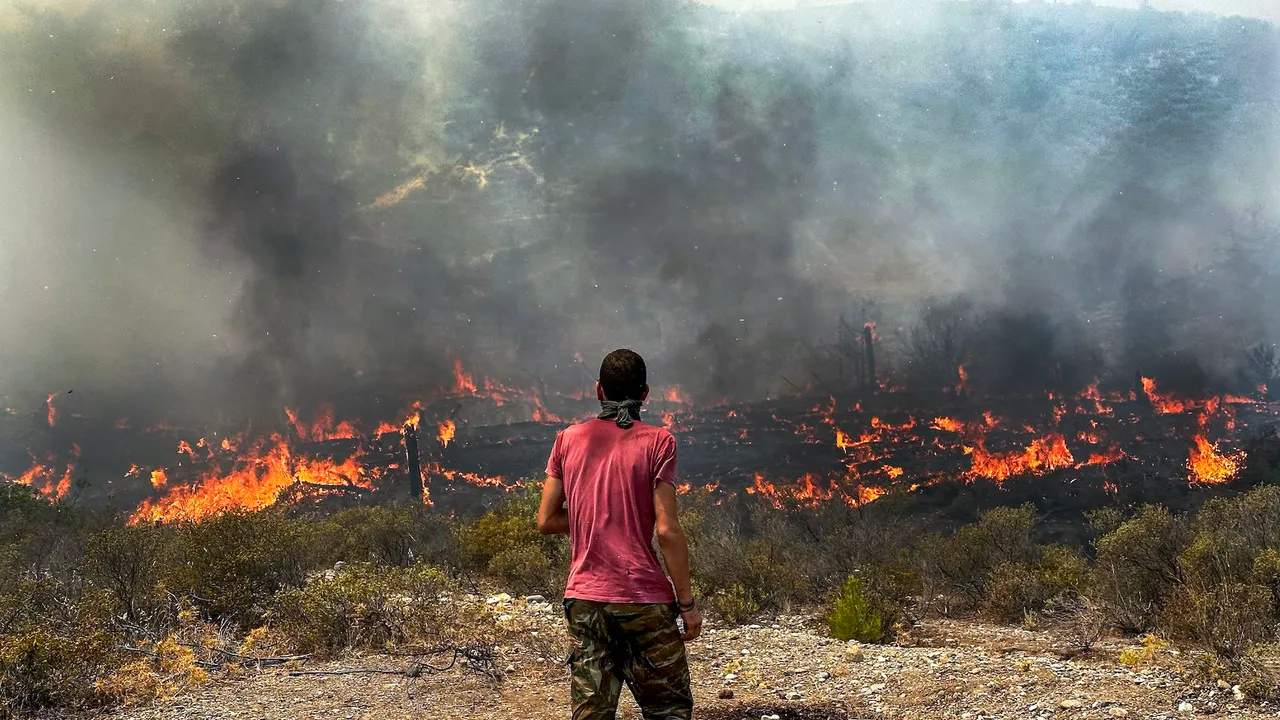 Climate crisis inflicts $16 million per hour in extreme weather damages