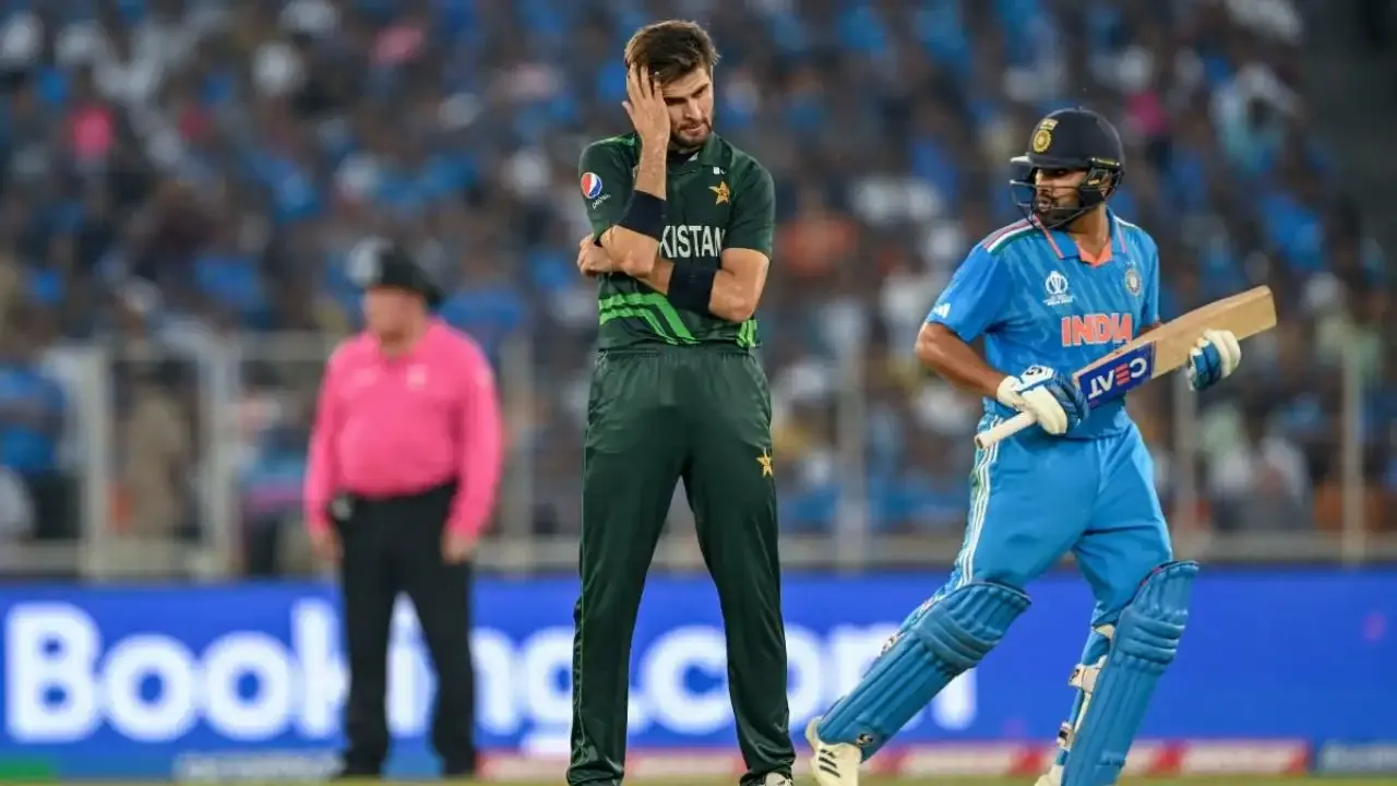  India continues their unbeaten run against Pak, beat them for the record eighth time in ODI WCs