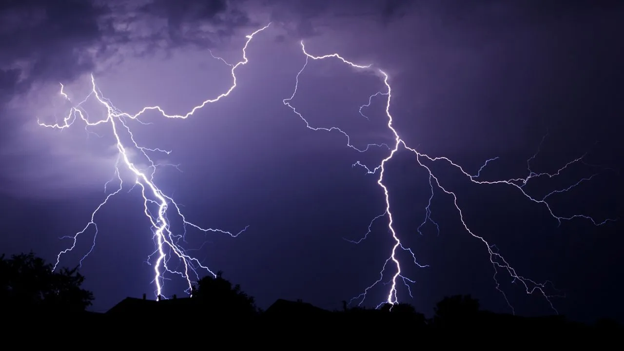  Lightning strikes claim 20 lives in Gujarat amidst unseasonal rainfall