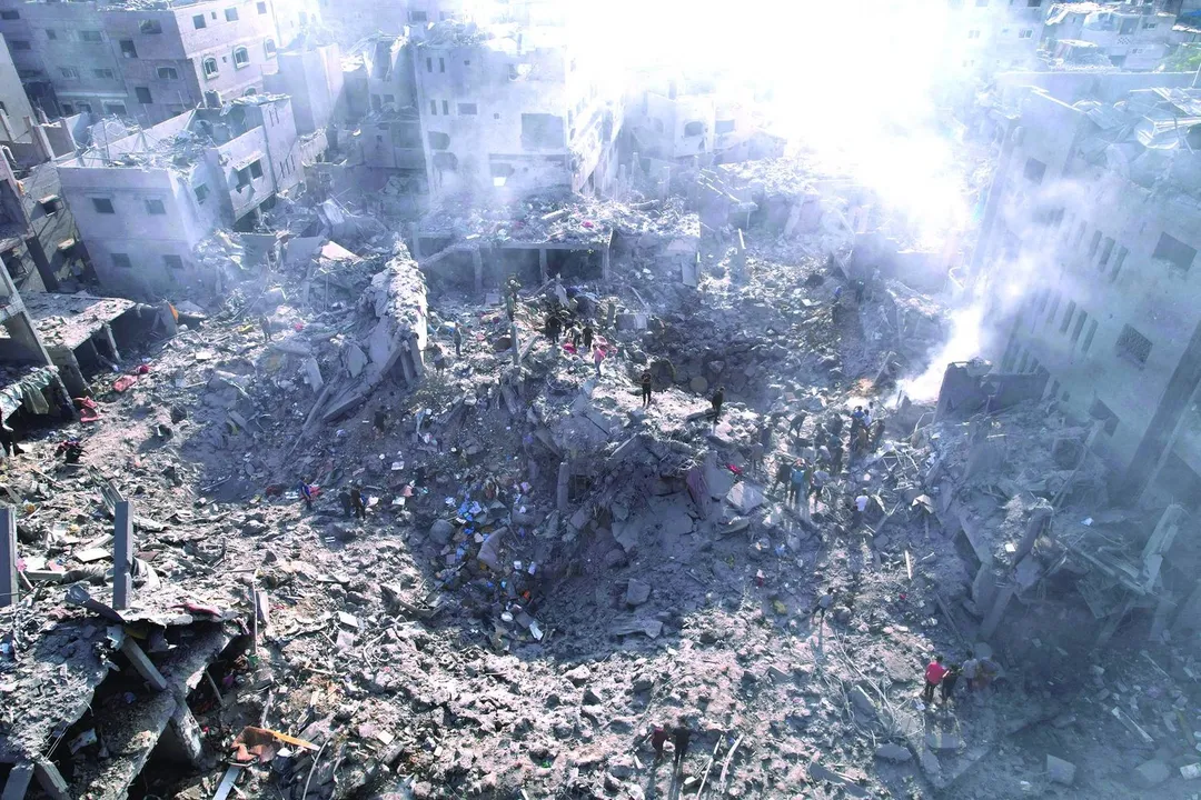  Israeli forces encircle Gaza city, cut Gaza into two parts