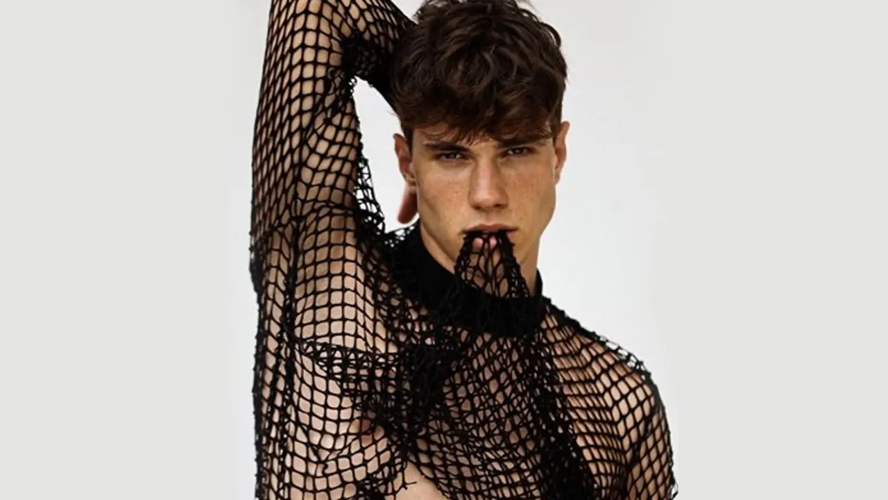  Italy's most handsome man chooses priesthood over modeling career