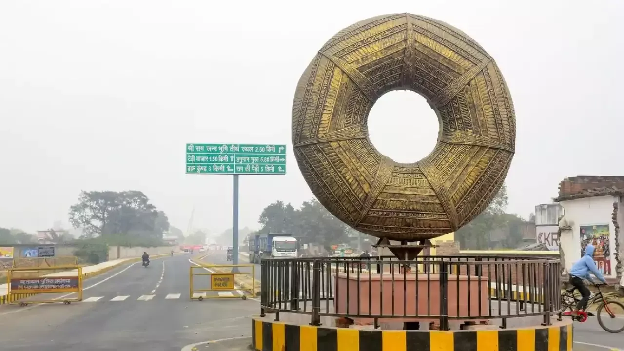  Goddess Sita's Giant 'Kangan' Adorns Ayodhya in Anticipation of Ram Mandir Event