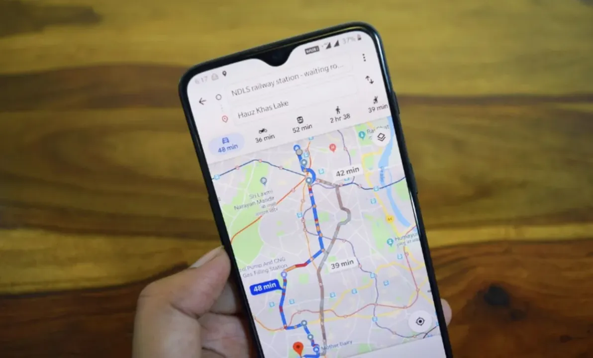  Forget WhatsApp! Google Maps now offers live location sharing; Here's your how-to guide