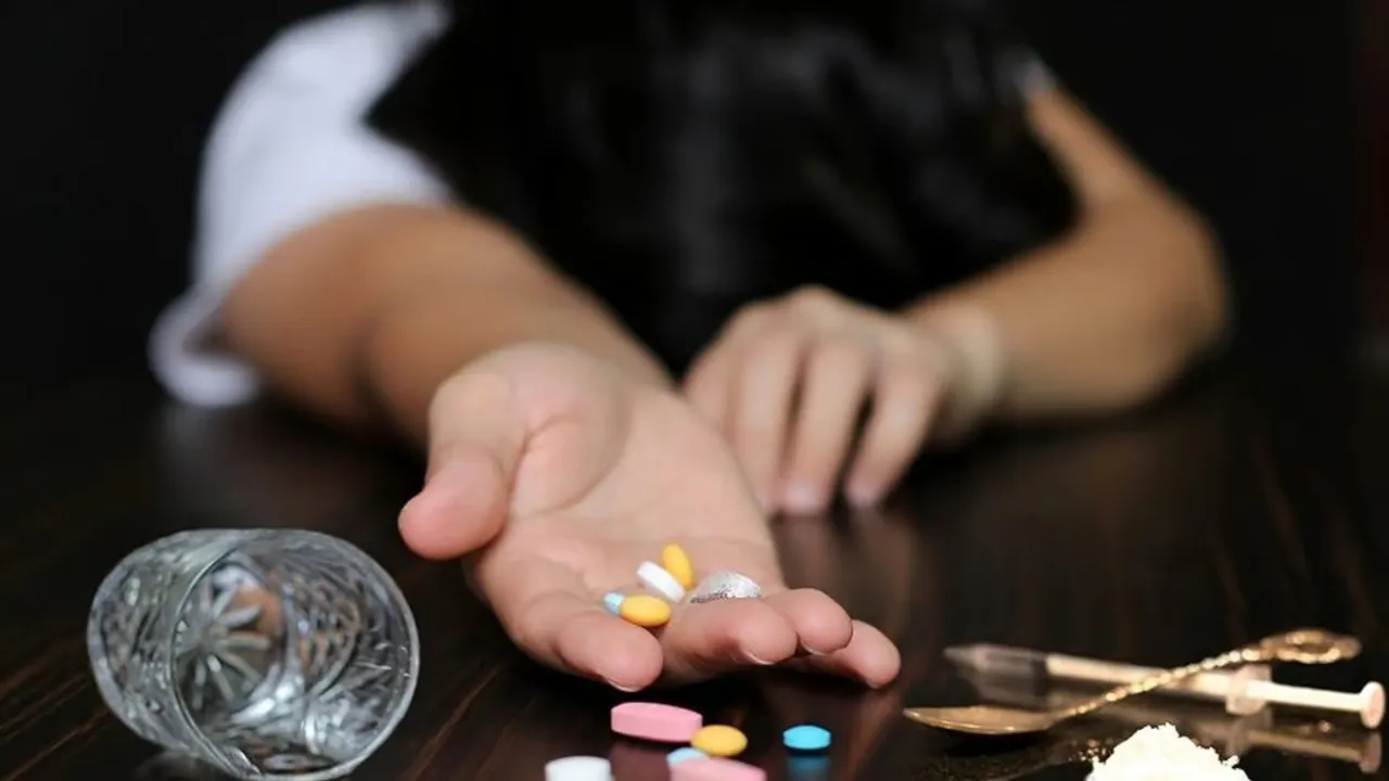  Student overdoses on 'anti-sleep' pills for examinations, ends up in hospital