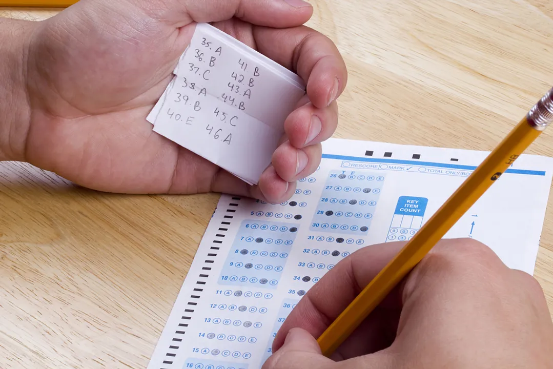  Government to present bill for tough penalties in public exams