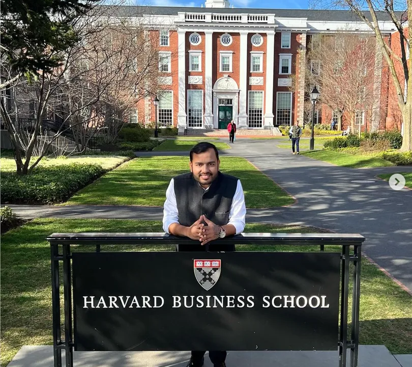  Physics Wallah encourages Indian students at Harvard, Stanford to return home