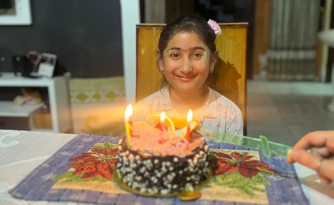  A 10-year-old girl died after consuming her birthday cake
