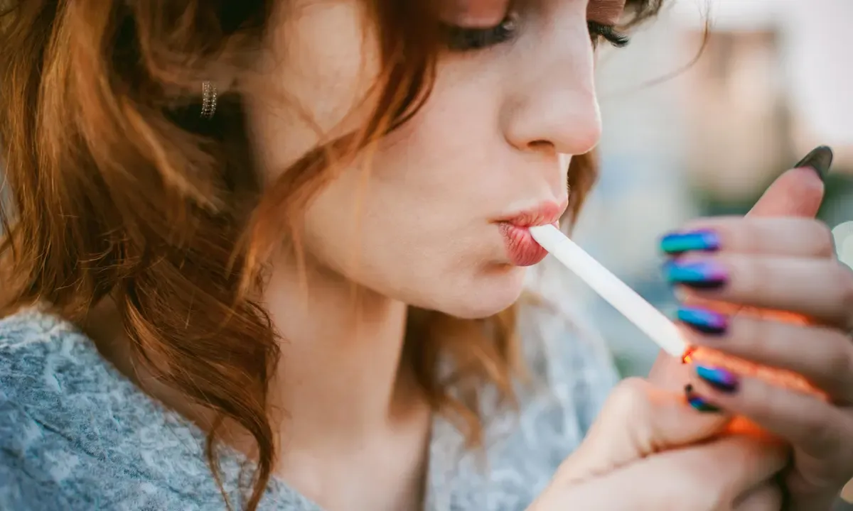  Smoking among teenage girls rises by two-fold: Study