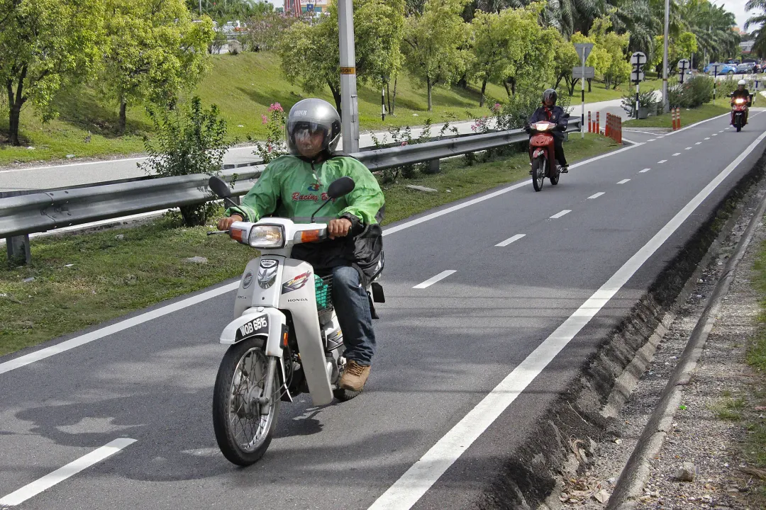  India’s road safety revolution: Exclusive two-wheeler lanes with Rs 14,000 Crore investment
