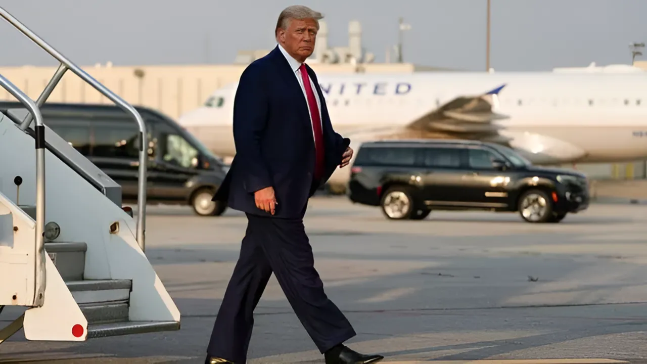  Trump sells private jet in $10 millionamidst mounting legal fees and financial strain
