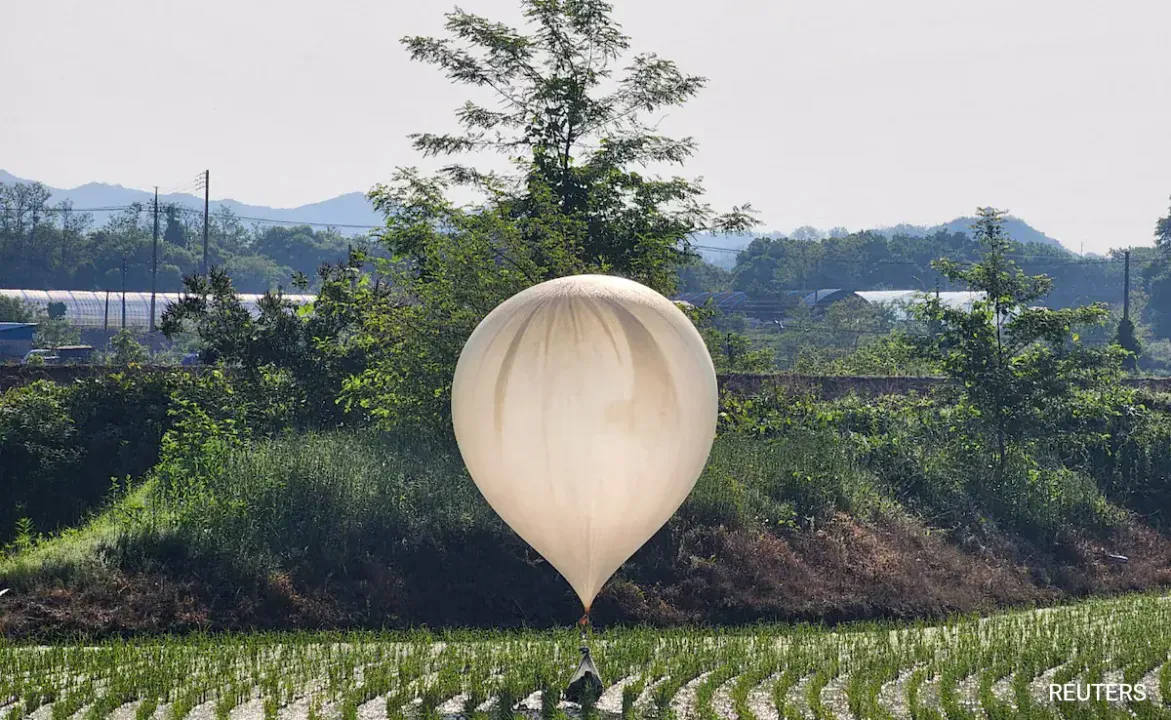  North Korea sends trash-carrying balloons to South Korea