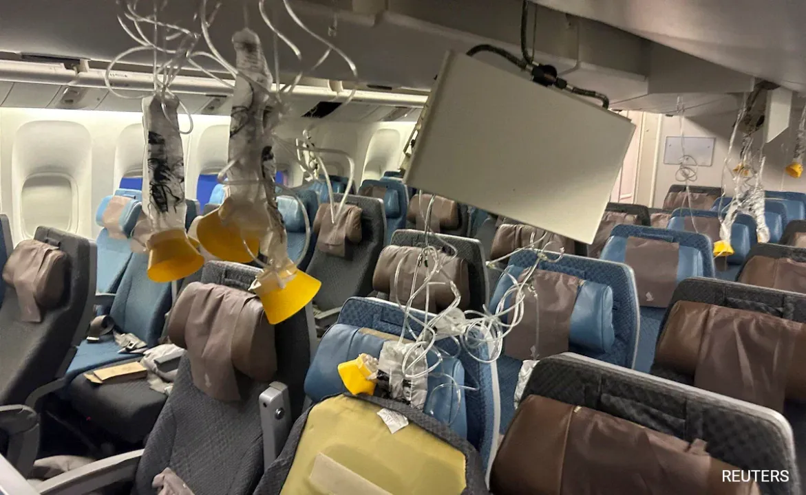  1 dead, more than 70 injured during extreme turbulence of Singapore Airlines flight