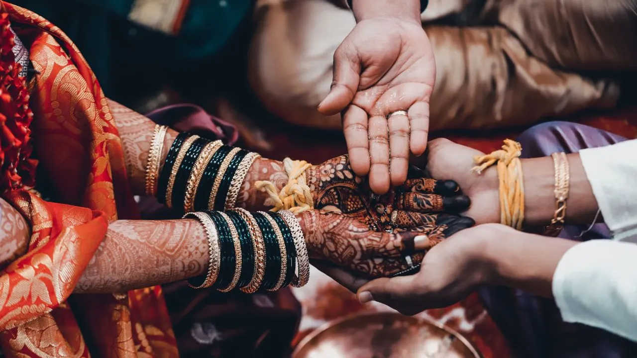  Bride and groom must keep a list of gifts received at wedding: Allahabad High Court