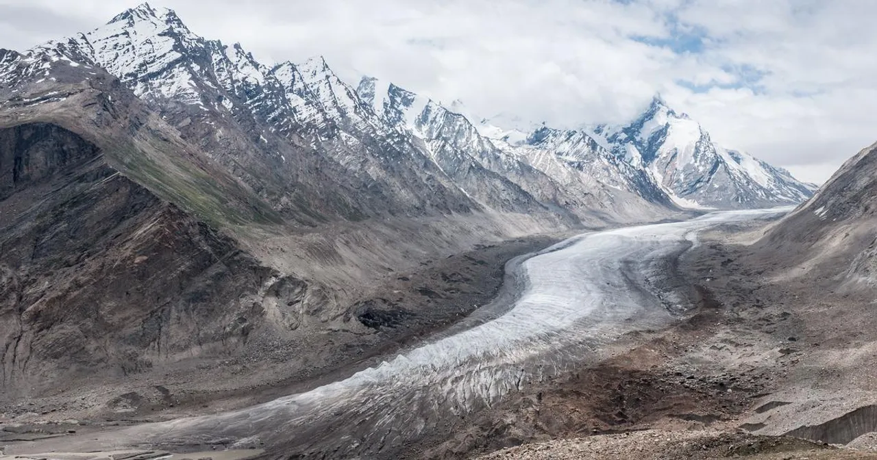  Global warming and heatwave accelerate glacier melting in Jammu, Kashmir, and Ladakh