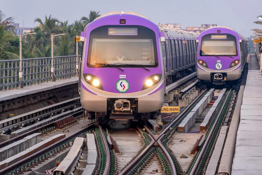  Kolkata Metro introduces India's first battery-powered stranded train operations