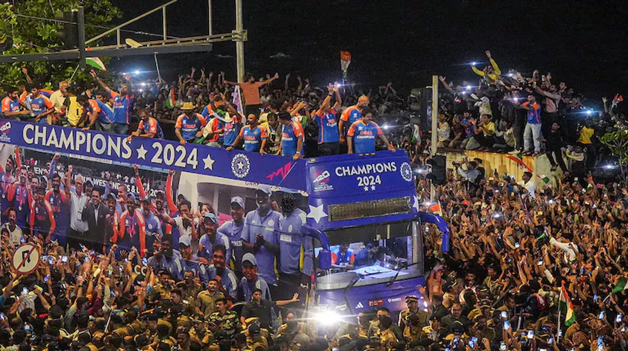  Many injured and supporters faint during Team India's victory parade