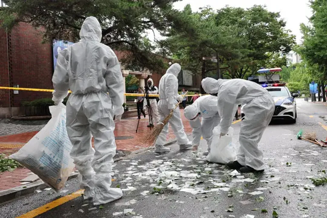  North Korea launches horrific trash-filled balloons towards South Korean Prez compound