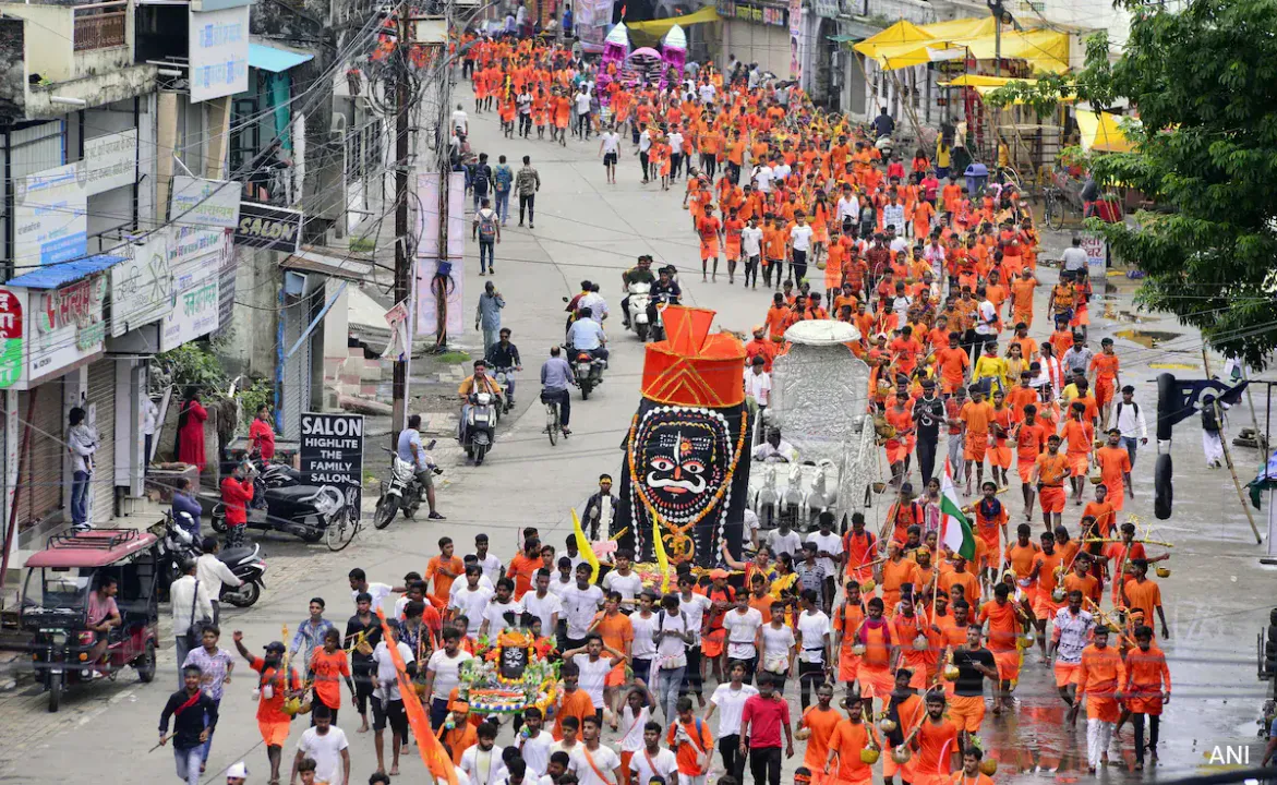  UP Police face criticism over Kanwar Yatra Rule, opposition calls it "Like Nazi Germany"