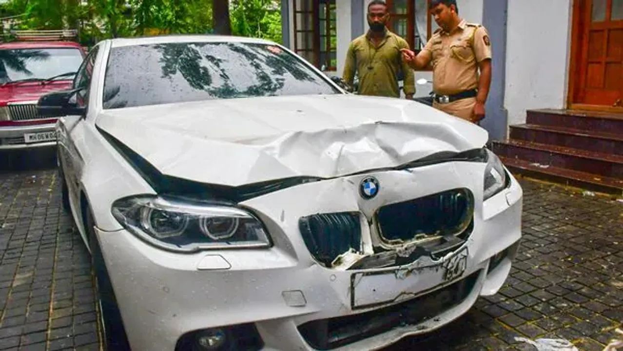  Speeding BMW collides with couple in Mumbai, Woman dead