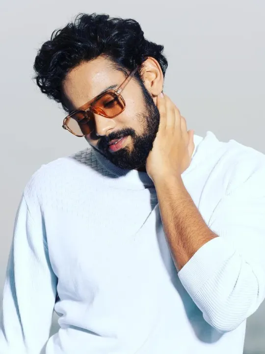  Rakul Preet Singh's brother caught in Hyderabad Cocaine seizure case