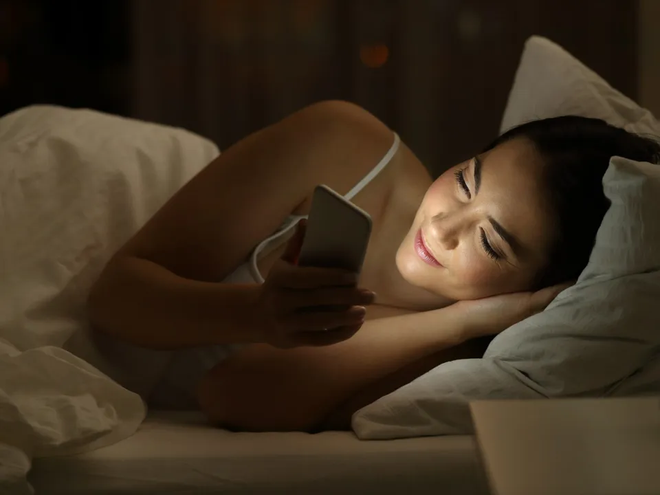  New study suggests using phones at night can increase chances of developing type 2 diabetes