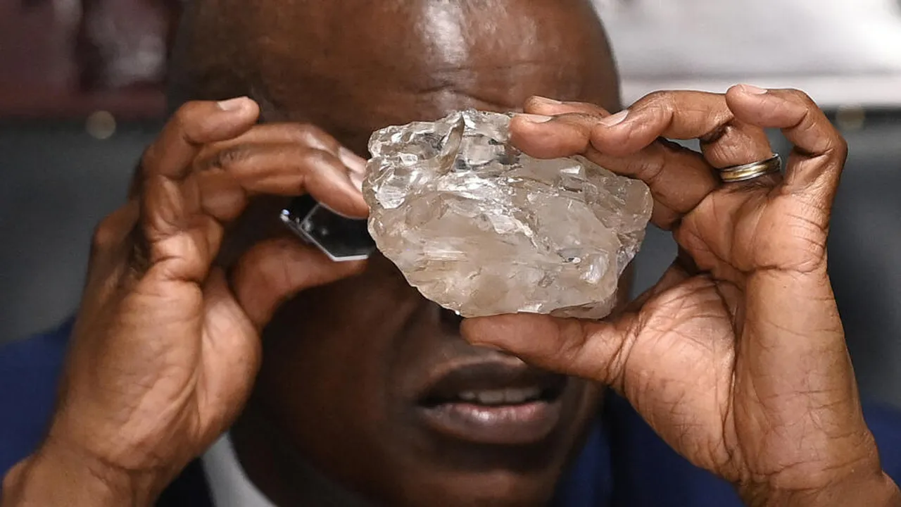  2492-carat diamond unearthed in Botswana