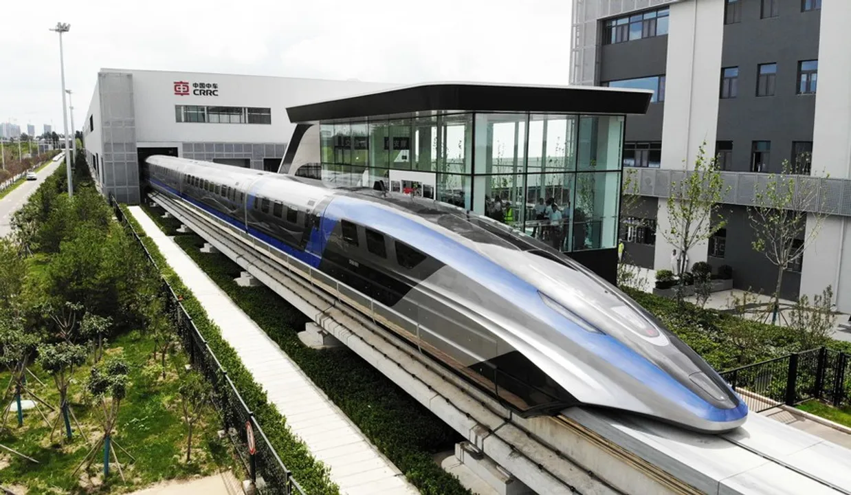 China makes revolutionary leap in high-speed travel with Maglev train