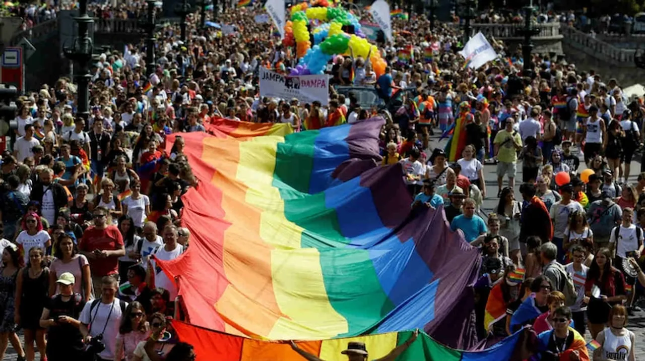  Emerging sexual identity captivating the Internet : Abrosexuality