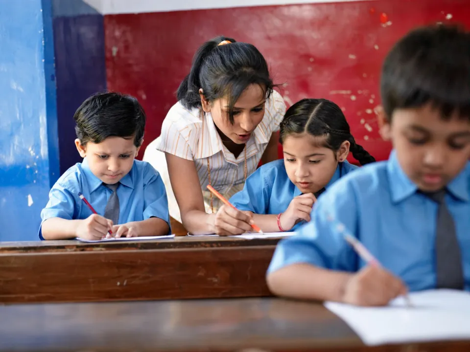  Teacher abuses 7-year-old with electric shocks for not bringing school bag
