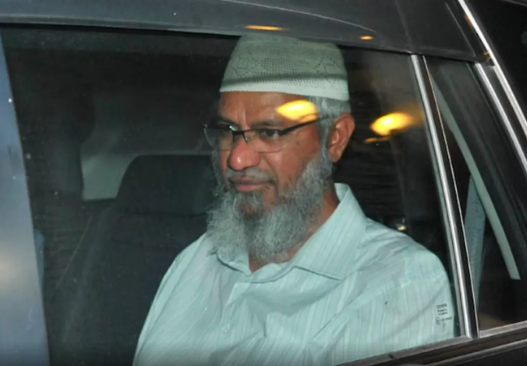  Zakir Naik faces backlash after a viral debate with Pakistani girl on 'Pedophilia in Islam'