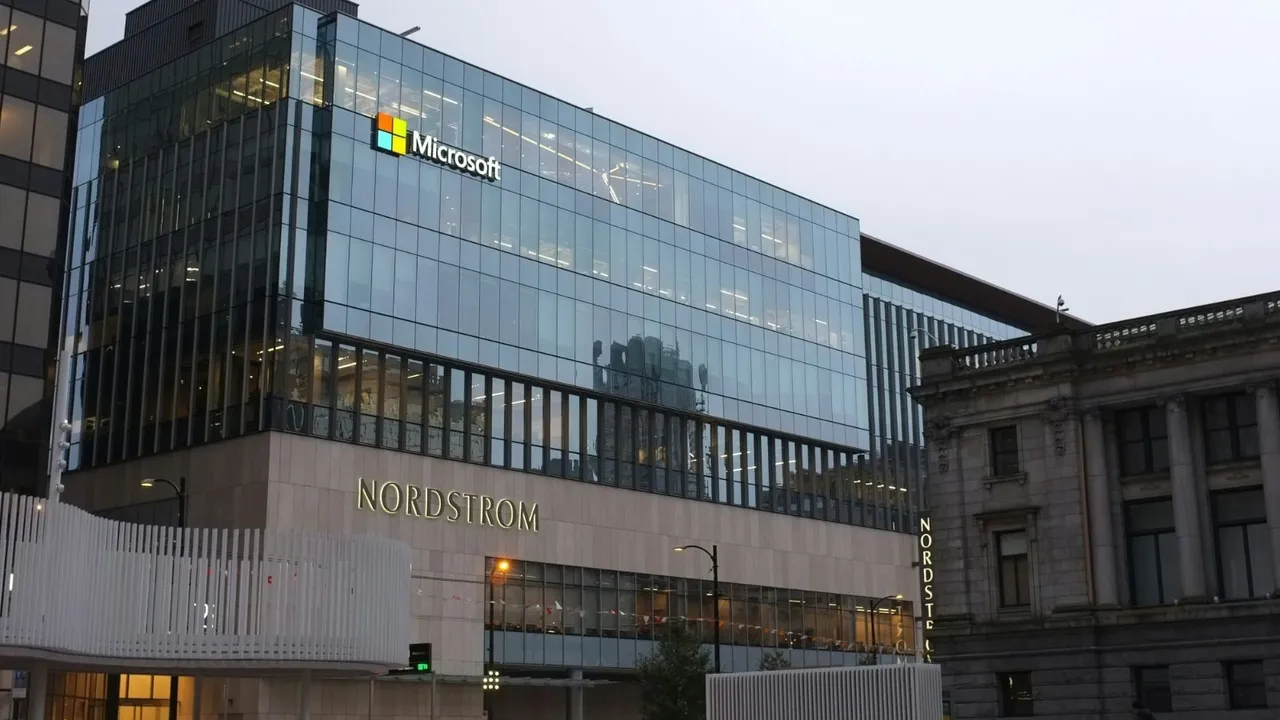  Microsoft’s 9,000 Layoffs: AI Dreams or Corporate Dystopia?