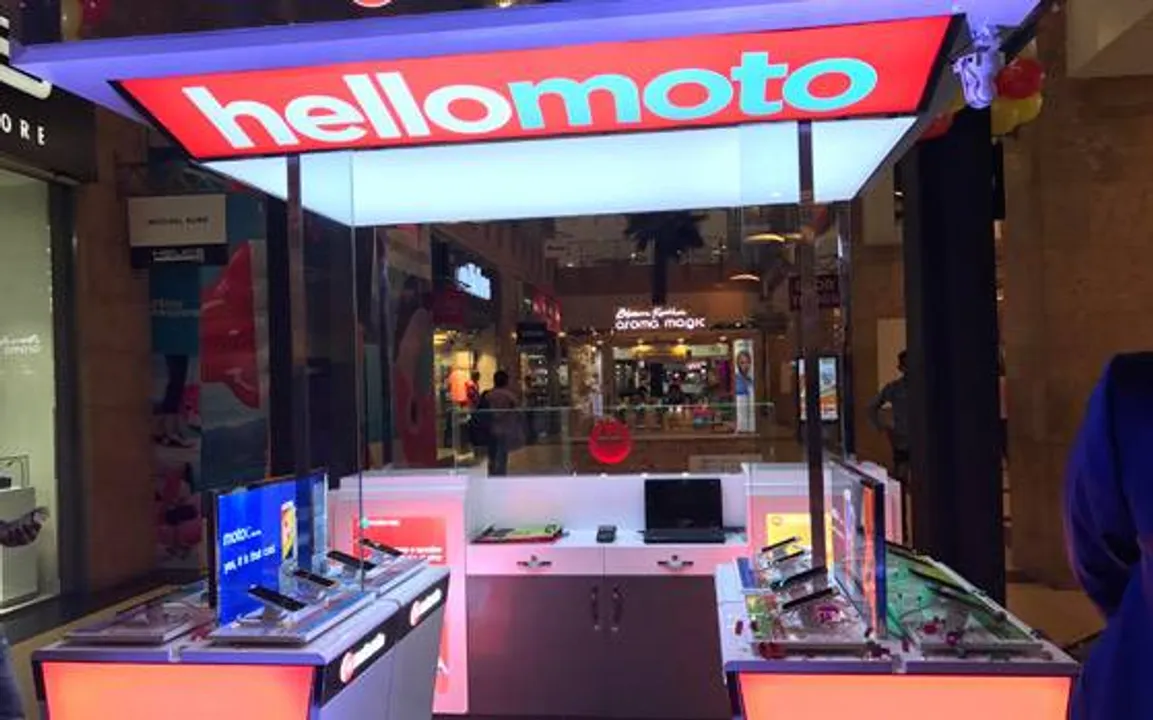 motorola stores Moto Hub
