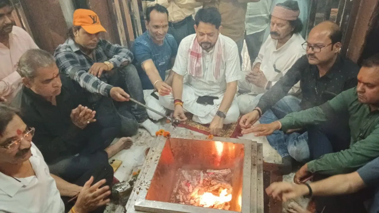 पहलगाम में पर्यटकों पर आतंकी हमला। 