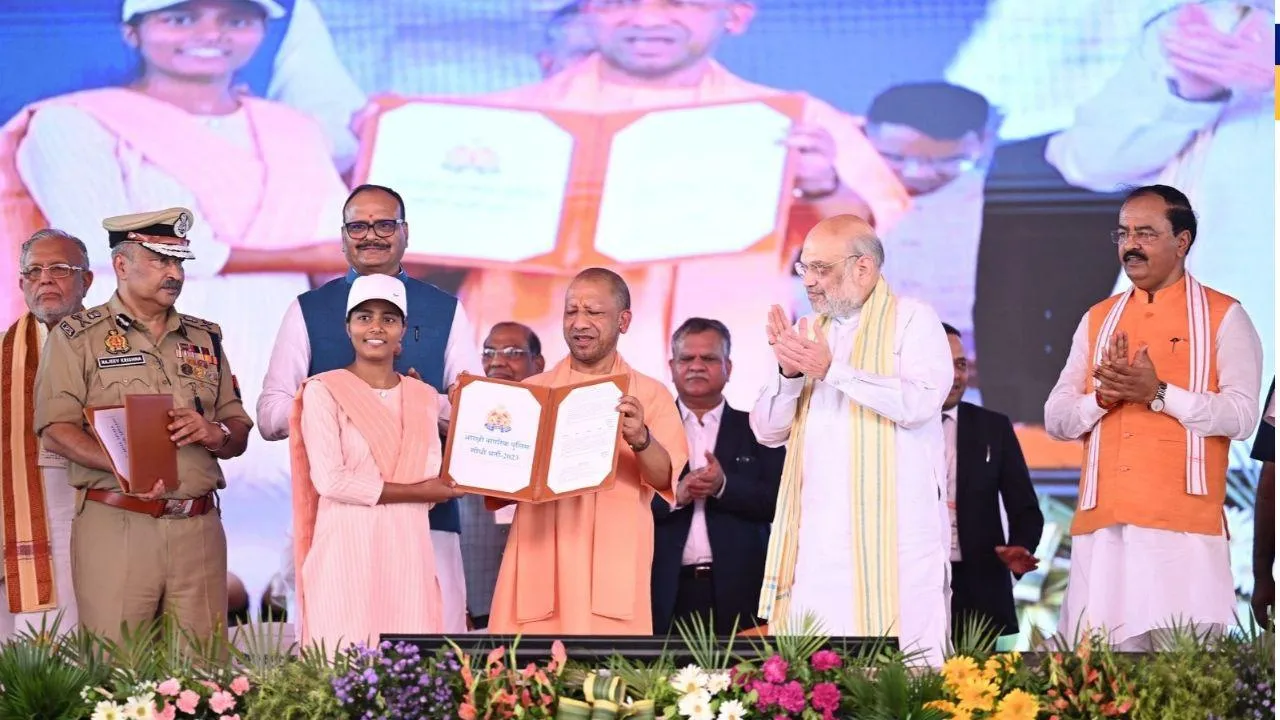 distributing appointment letter