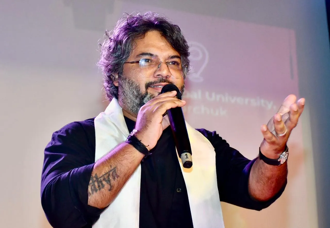 অধ্যাপক শৰৎ মহন্ত সোঁৱৰণী বক্তৃতানুষ্ঠান সম্পন্নঃ অক্ষত গুপ্তৰ চিন্তাকৰ্ষক বক্তৃতা