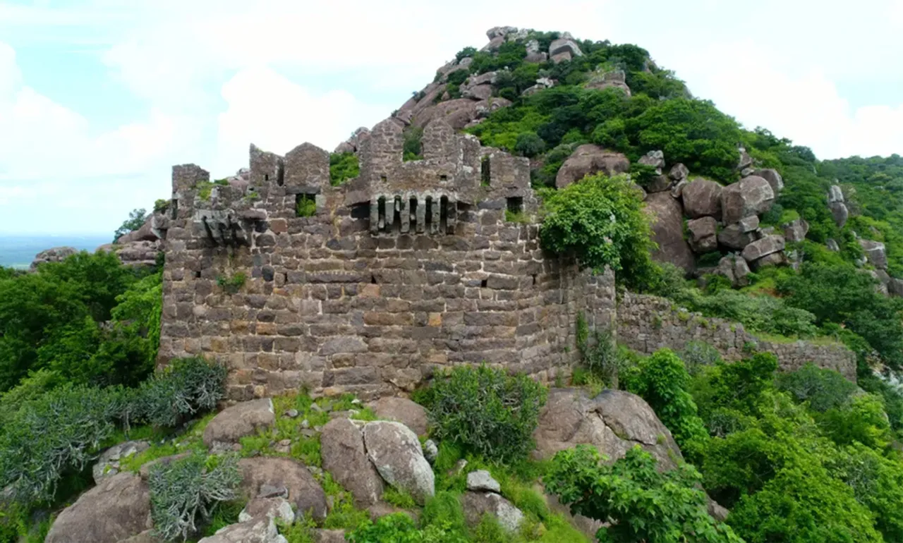 Kondaveedu: Andhra’s 14th-century fort with wells and tanks that store water even today