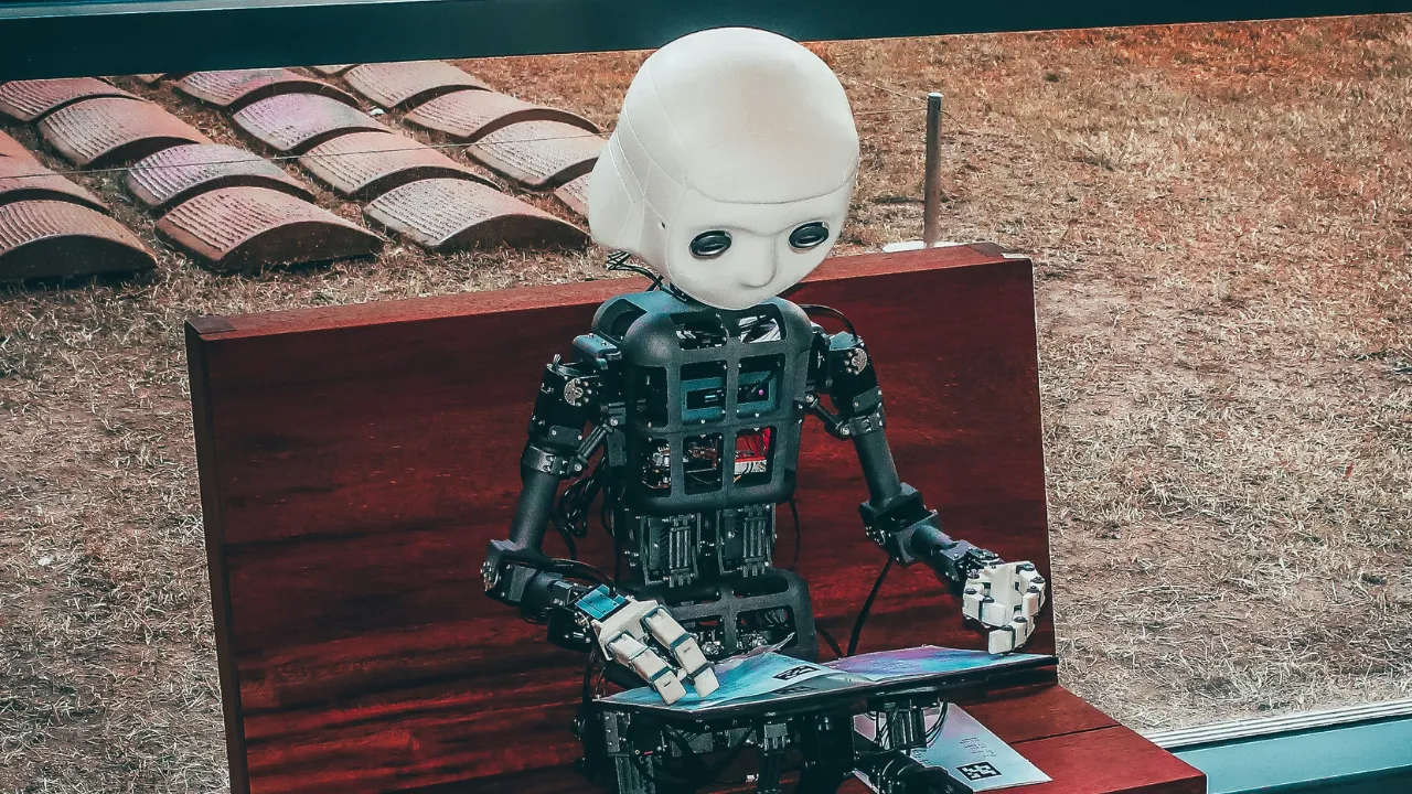 AI takes over creative director?