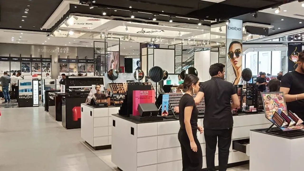 Shoppers Stop takes a luxurious step back
