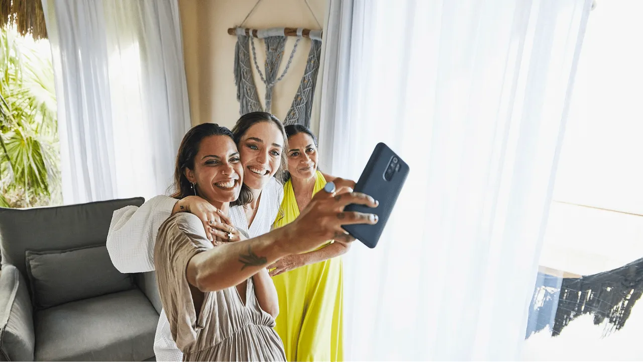 Mother's Day is Round the Corner! Have You Picked a Present Yet?