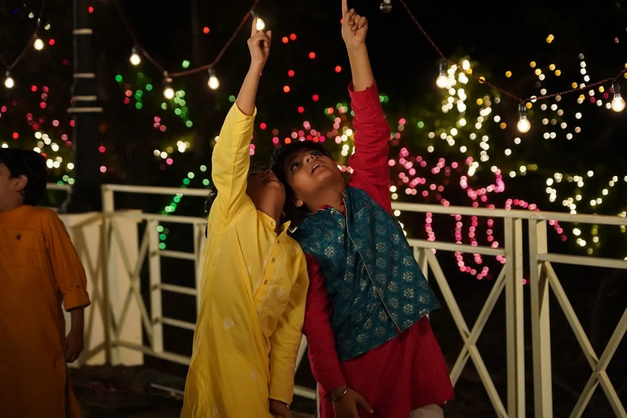Let's make #HarDilRoshan this Diwali, says vivo India in its new ad campaign