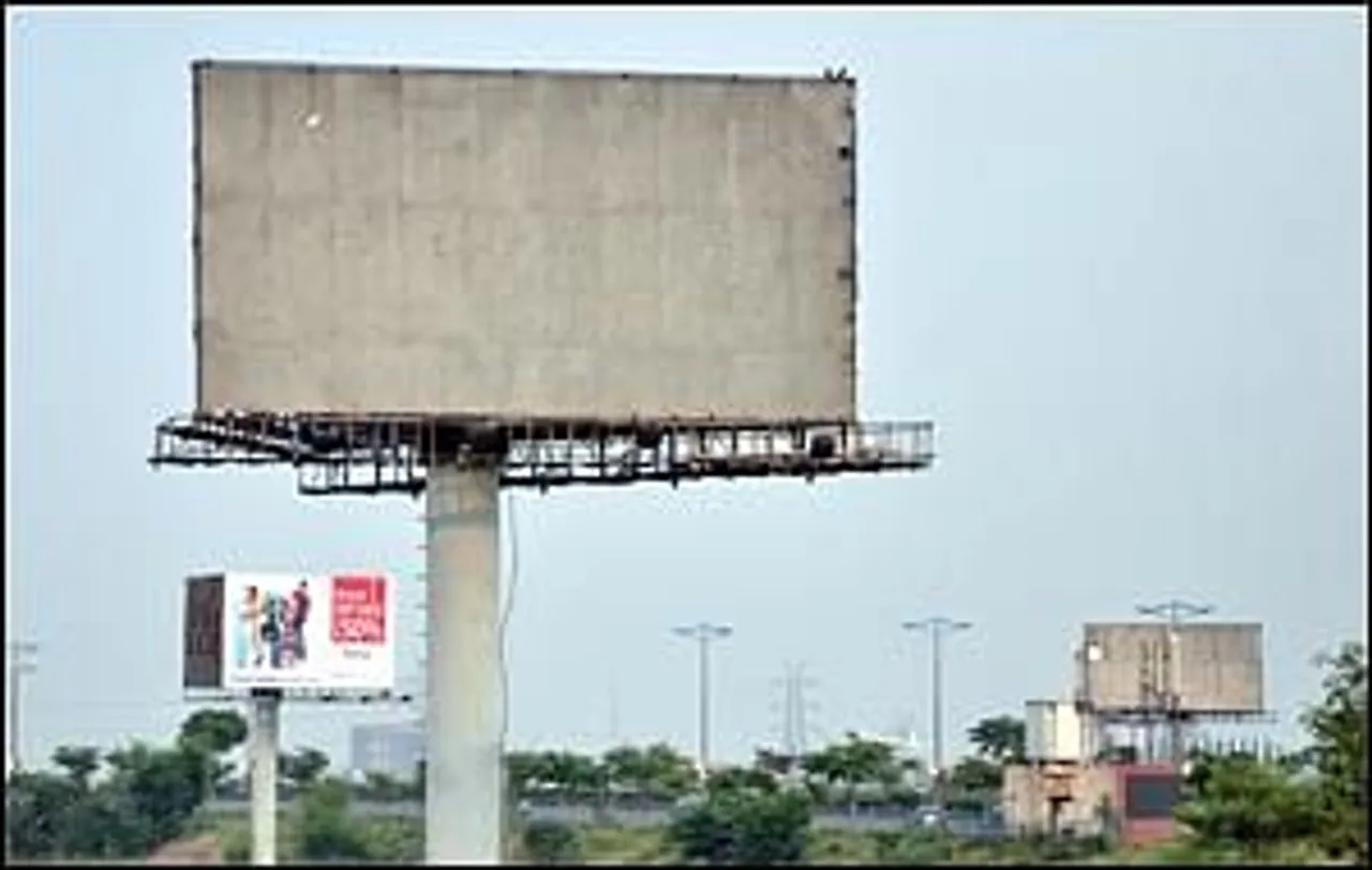Noida Extension takes a toll on advertising