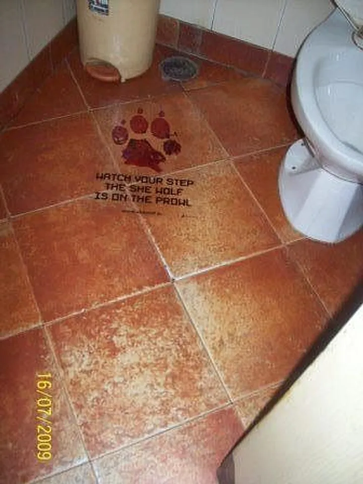 She Wolf- Floor sticker