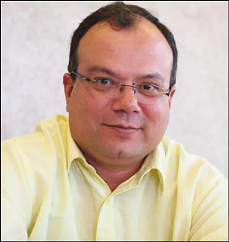 Pratap Bose loses out as Madhukar Kamath gets extension